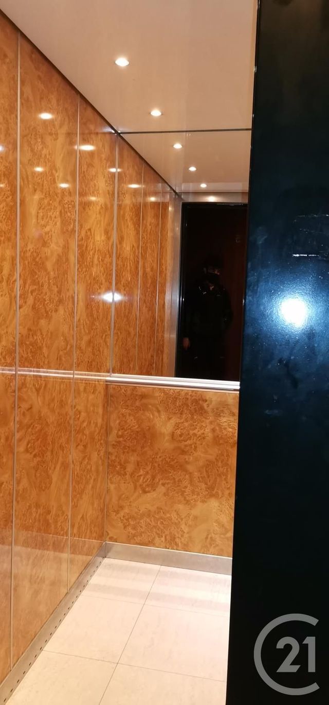 Appartement F3 à vendre - 3 pièces - 69.15 m2 - PARIS - 75014 - ILE-DE-FRANCE - Century 21 L.D. Vallée De Chevreuse Appartement F3 à vendre - 3 pièces - 69.15 m2 - PARIS - 75014 - ILE-DE-FRANCE - Century 21 L.D. Vallée De Chevreuse