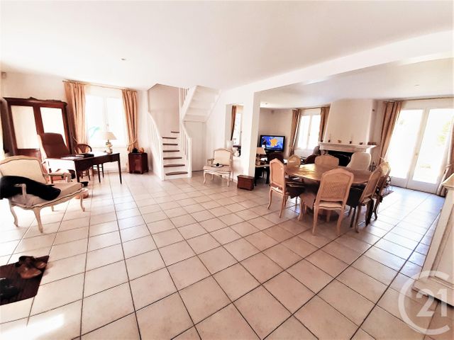 maison à vendre - 7 pièces - 220.0 m2 - RAMBOUILLET - 78 - ILE-DE-FRANCE - Century 21 L.D. Vallée De Chevreuse maison à vendre - 7 pièces - 220.0 m2 - RAMBOUILLET - 78 - ILE-DE-FRANCE - Century 21 L.D. Vallée De Chevreuse