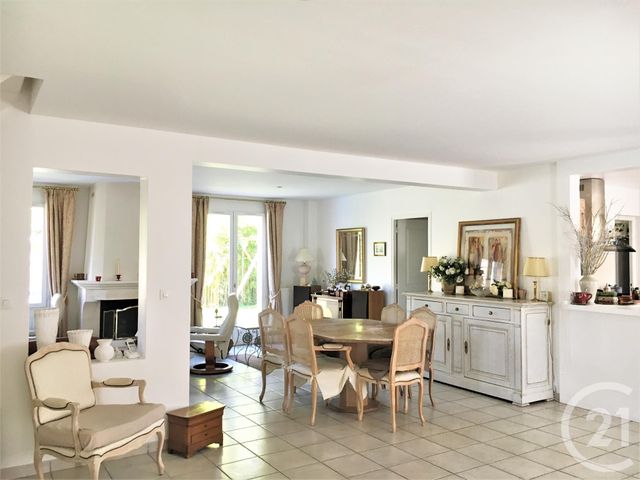 maison à vendre - 7 pièces - 220.0 m2 - RAMBOUILLET - 78 - ILE-DE-FRANCE - Century 21 L.D. Vallée De Chevreuse maison à vendre - 7 pièces - 220.0 m2 - RAMBOUILLET - 78 - ILE-DE-FRANCE - Century 21 L.D. Vallée De Chevreuse